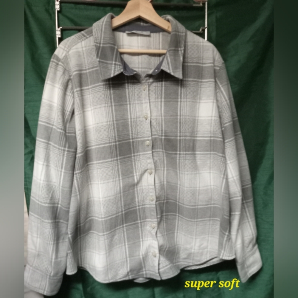 Lee Riders Gray and White Checkered Shirt
